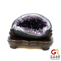 紫水晶 頂級5A紫晶洞 消磁紫水晶 深紫透光晶體 1.35kg｜手工客製木座 正佳珠寶