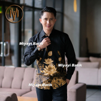 MIYAYI Kemeja Batik Motif Bunga Teratai Bahan Katun Sanforis Lampion Lapis Furing Erro
