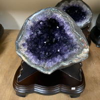 天然 烏拉圭🇺🇾5A財寶袋圓洞型 紫晶洞 紫水晶洞  🔮 靠山 天然聚寶甕 😘系列 4.7kg 編號:405
