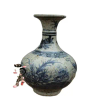 Chinese Old Porcelain Ornaments Blue And White Vase