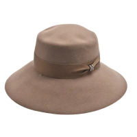 【Hermes 愛馬仕】Farrah Pop H兔毛水鑽LOGO綁帶造型紳士帽(棕色H222031N-BROWN)