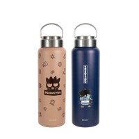 【WOKY 沃廚】三麗鷗聯名_提手鈦瓷易潔層保溫杯800ml(酷企鵝/兒童水壺/保冰保溫)