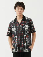 เสื้อเชิ้ตแขนสั้นผู้ชาย DAPPER ATHLEISURE Graffiti Logo Print Hawaii Shirt หลากสี