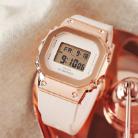 【CASIO 卡西歐】G-SHOCK 經典5600系列金屬色手錶-玫瑰金 女王節(GM-S5600PG-4)