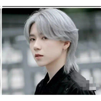 Wig cosplay, warna abu-abu nenek, ekor serigala pendek, alami dan mengembang, poni anime realistis, 