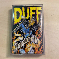 Kaset Duff McKagan Believe In Me dengan 13 lagu