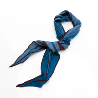 【Hermes 愛馬仕】Losange Cashmere Scarf 貴族與馬車菱形圍巾(藍/紅)