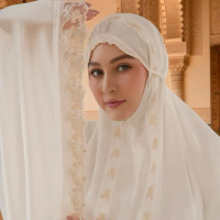Mandjha Mukena Sabira Prayer Set Alat Ibadah Wanita Bahan Silky by Ivan Gunawan dengan Detail Bordir