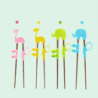 1 Pair Cute Animal Children Kids Wood Chopstick Learning Reusable Portable Eating Correcting Trainin