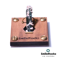 【SmileRocks 石麥】藍碧璽原礦 4.3x1.0x1.3cm(智慧水晶 附SmilePad Stand 6x6底板)