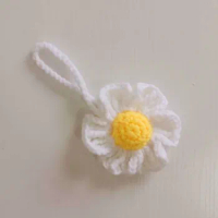 Daisy Bag Pendants Yarn Crochet Flower Handmade Keychain Keyring For Women Car Key Ring Handbag Charms Jewelry Gift