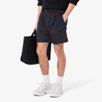 【LACOSTE】男裝-輕盈渲染印花工裝短褲(海軍藍/波爾多色)