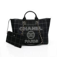 【CHANEL 香奈兒】DEAUVILLE皮革字母LOGO 帆布縫線格紋鏈帶手提包/斜背包(黑/大型)