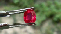 Natural HQ Vivid Pigeon Blood Red Ruby Burma clean Body Glass stunning