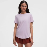 Love 女士圓領 T 恤丨lululemon丨LW3細碟FS-悅動丁香紫 2