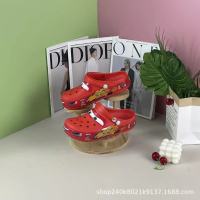 Croos 95 Car McQueen Clogs Car Carroban รองเท้าผู้ชายและผู้หญิง รองเท้าเด็ก รองเท้าแตะหัวปิด รองเท้า