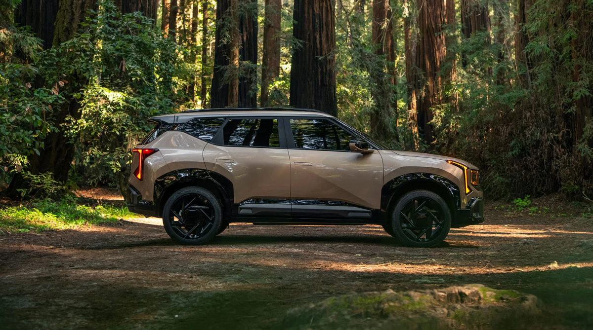 South Korea's Used Car Market Polarizes: Kia Seltos Rises 3% While Hyundai Grandeur IG Falls 4% — BigGo Finance