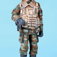 1/35 Scale Unpainted Resin Figure Russian modern Soldier GK figure