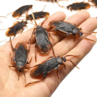 10pcs/lot Special Lifelike Model Simulation Fake Rubber Cockroach Centipede Scorpion Bug Toy Prank Funny Trick Joke Toys
