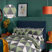 Bedcover Set Joyfull Triangle CS 2436 Anti Luntur Ukuran King dengan Sarung Bantal Katun dari Vilans