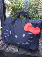 日本設計Hello Kitty穿桿式旅行袋