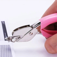 Mini Professional Handheld Lasting Pull Out Extractor Stapler Binding Tool Heavy Duty Durable Comfortable Metal Staple Remover