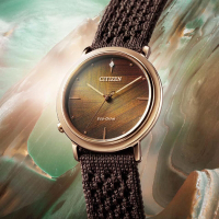 CITIZEN 星辰 L系列 EM1003-48X 代言人廣告款上流名媛光動能針織帶腕錶/咖啡x玫瑰金框34.0mm
