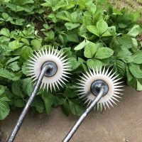拔草神器 除草神器 鋤頭 四齒鐵柄拔草神器 除草工具 耙子 拔草器 除草神器傢用菜園鬆土錳鋼鋤頭太陽花小耙子連根拔草挖野