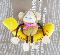 【震撼精品百貨】日本日式精品_猴子~玩偶吊飾-香蕉