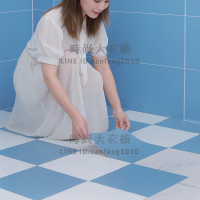 衛生間浴室地板貼紙防水防滑加厚耐磨地貼裝飾廚房地面廁所地磚貼【時尚大衣櫥】