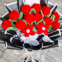 Buket tulip merah ddari bahan kawat bulu