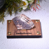 【SmileRocks 石麥】彩幽靈隨形冰塊水晶 6.2x1.6x4.3cm(異象水晶 附SmilePad Stand 6x9底板)