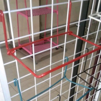 display dudukan tatakan sepatu kawat ram besi