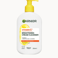 Garnier Vitamin C Brightening Cream Cleanser, Hydrates, Brightens & Cleanses, 250ml