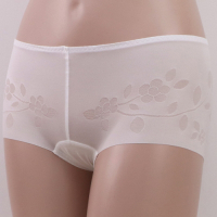 華歌爾-V機密提花系列 M-LL低腰平口褲(米白色) 深V性感-超薄貼身-完美無痕