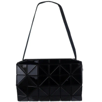 【ISSEY MIYAKE 三宅一生】BAOBAO 方格立體4x6斜背包(黑色)