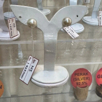 Anting giwang mutiara air laut
