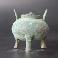 Collection of old Chinese bronze pots, pots with beams, three-legged aromatherapy burners