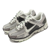 【NIKE 耐吉】休閒鞋 Wmns Zoom Vomero 5 女鞋 男鞋 灰 復古 Cobblestone 老爹鞋(FB8825-001)