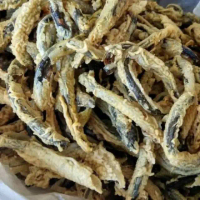 Keripik belut enak dan renyah