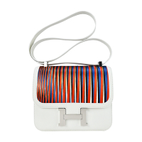 HERMES 愛馬仕 Constance 24CM Swift Blanc限定款絲緞 牛皮斜背包(Y刻/01 白/銀釦)