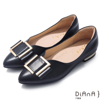 DIANA 2cm 質感牛皮金屬方框飾釦蝴蝶結尖頭低跟鞋-漫步雲端焦糖美人-黑