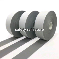 Pita reflektif skotlet lebar 2 cm warna silver harga per meter untuk skotlet  jaket jas hujan dll