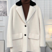 "Nomi Sweetheart" contrasting suit collar 2024 sheep cut cashmere lamb fur integrated fur coat