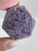 紅剛玉 紅寶石 螢光礦物 原礦水晶 含座