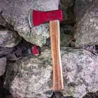 Kampak Merah 100% Original Terbuat Dari Baja Asli