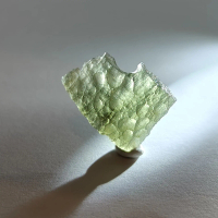 MU432 โมลดาไวท์ Moldavite สะเก็ดดาว Tektile สินค้าทุกชิ้นมีใบรับรองของแท้ 100%