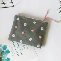 Small Daisy Flower Mini Sweet Wallet Portable Cosmetic Bag Cute Flower Storage Bag