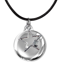 ที่ใส่ AirTag สร้อยคอสำหรับเด็ก - เคส TPU นุ่ม สีเงิน พร้อมสายหนังสีดำยาว 20 นิ้ว มีตัวล็อค สร้อยคอซ