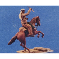 1/35 Scale Unpainted Resin Figure Mounted warrior GK figure